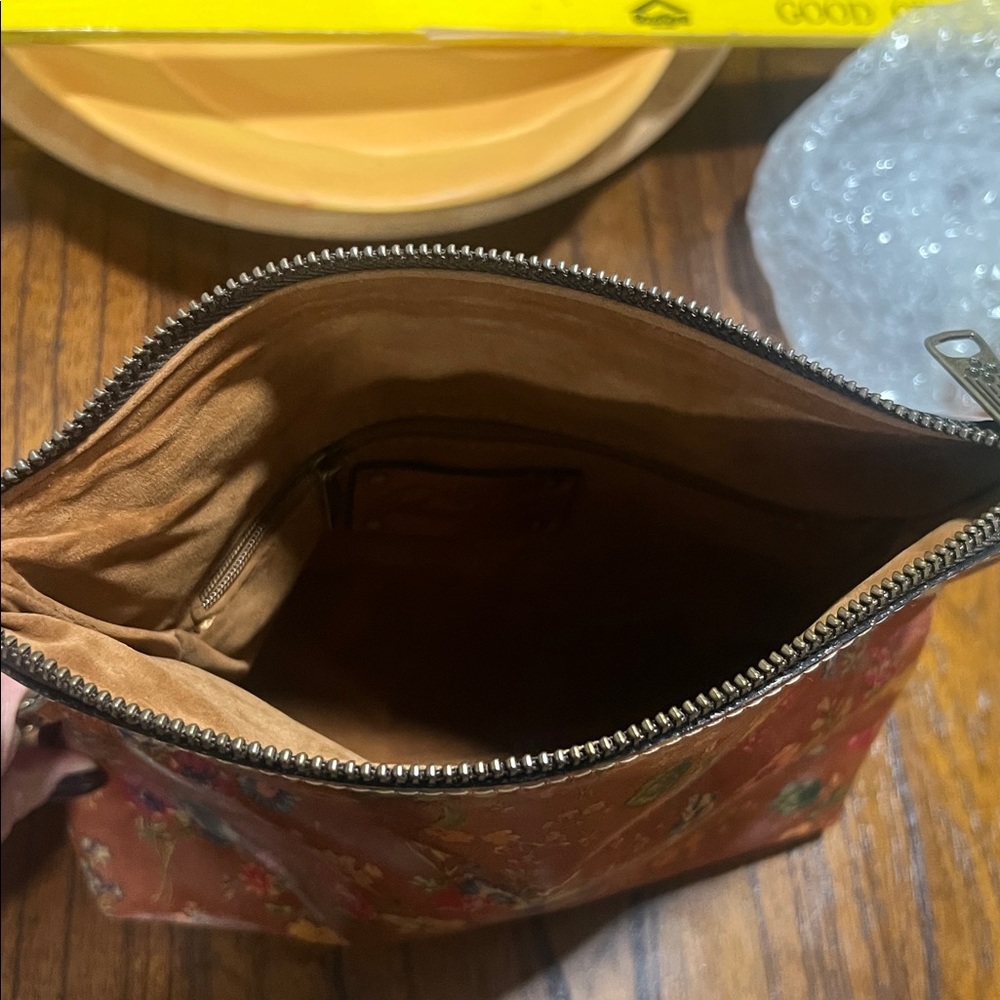Patricia Nash wristlet bag - Picture 5 of 8